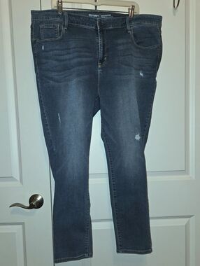 Old Navy Rockstar Mid-Rise skinny jeans size 20